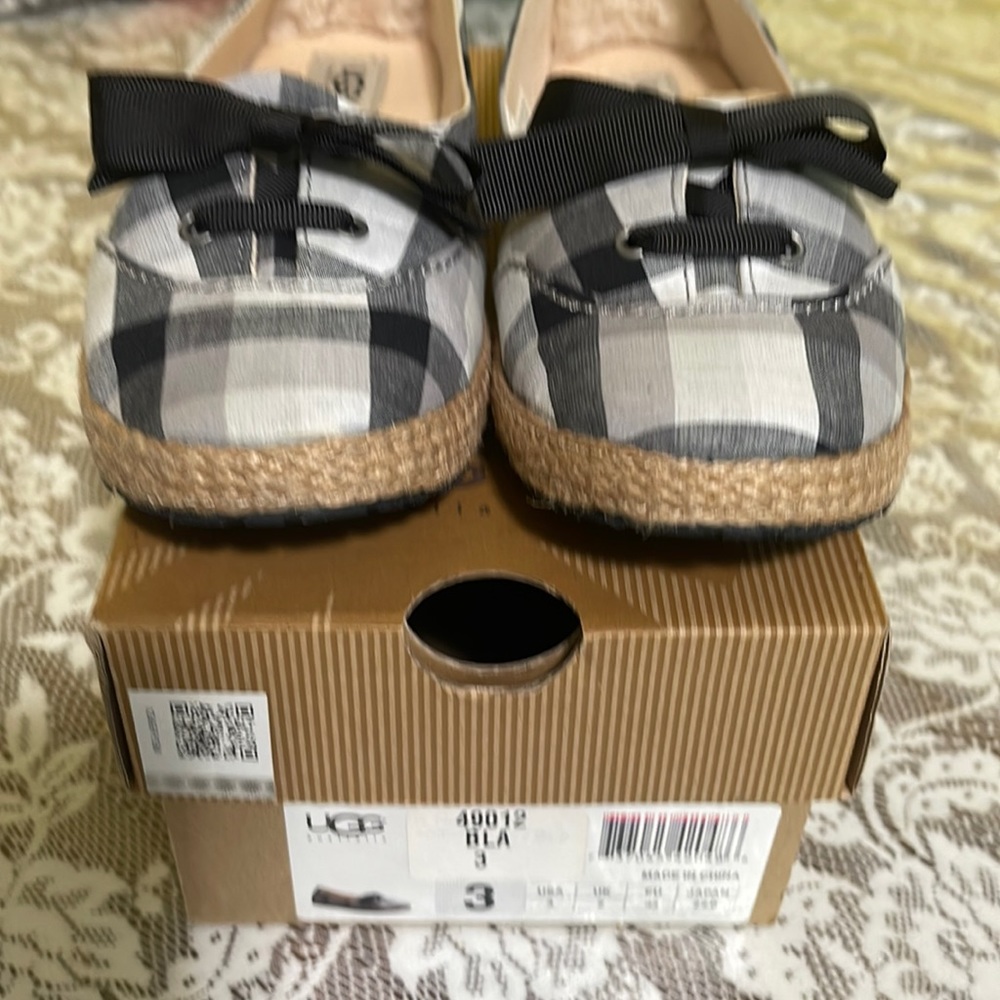 Ugg’s Girl’s  Plaid Shoes -size 3 Wore One Time